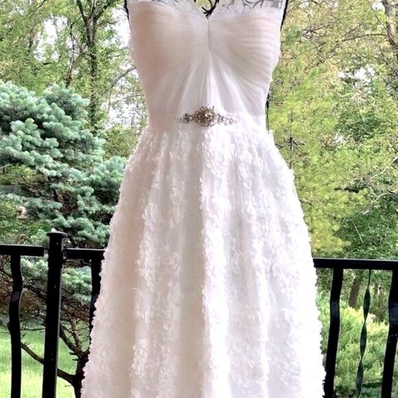 ADRIANNA PAPELL TULLE CHIFFON PETAL GOWN 6 NWT - Picture 4 of 16